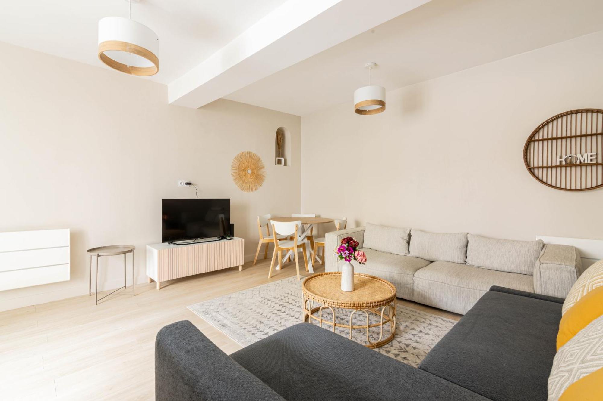 Luxurious 1 Bedroom Quartier De La Bastille Free Netflix باريس المظهر الخارجي الصورة
