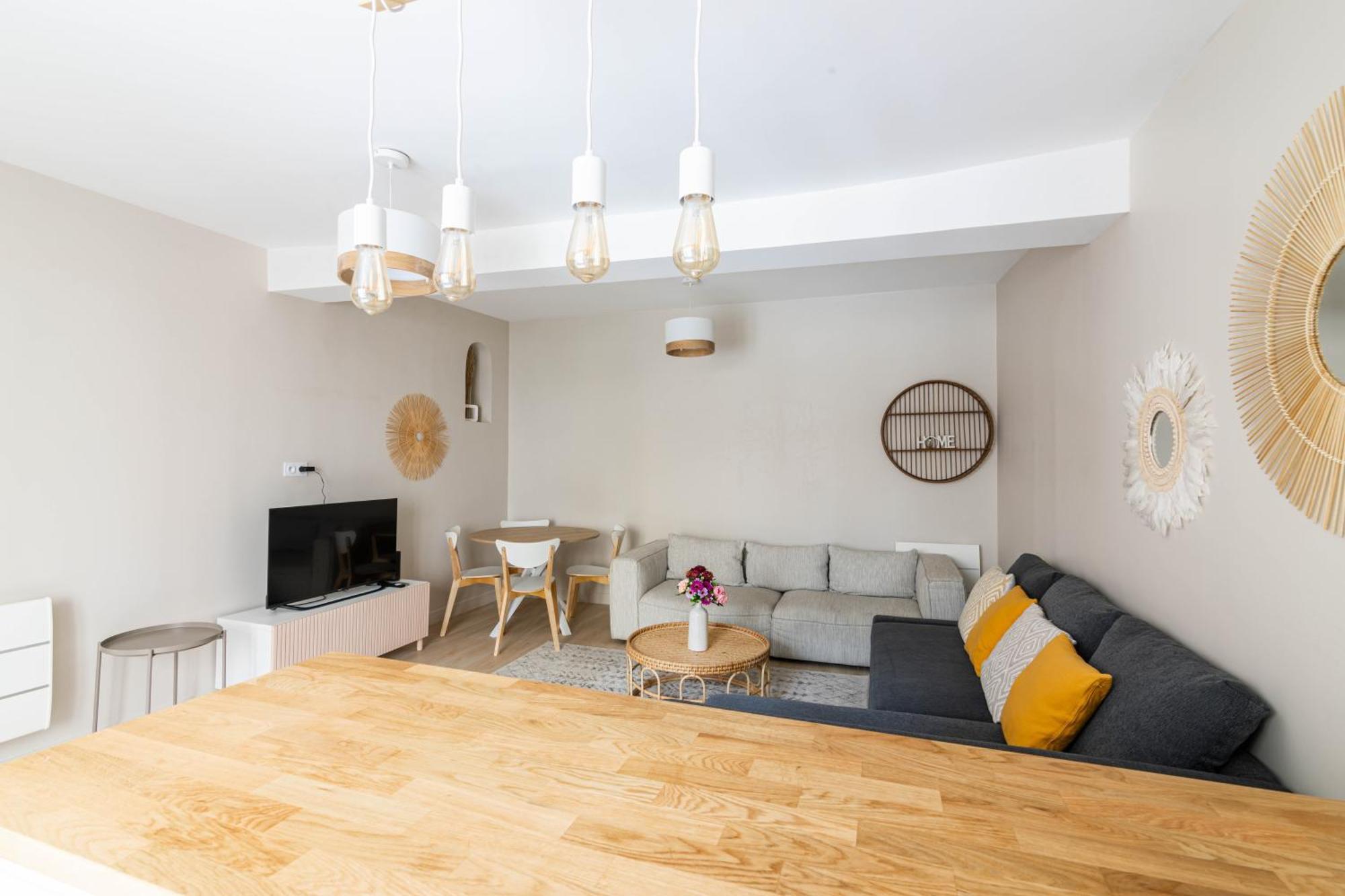 Luxurious 1 Bedroom Quartier De La Bastille Free Netflix باريس المظهر الخارجي الصورة